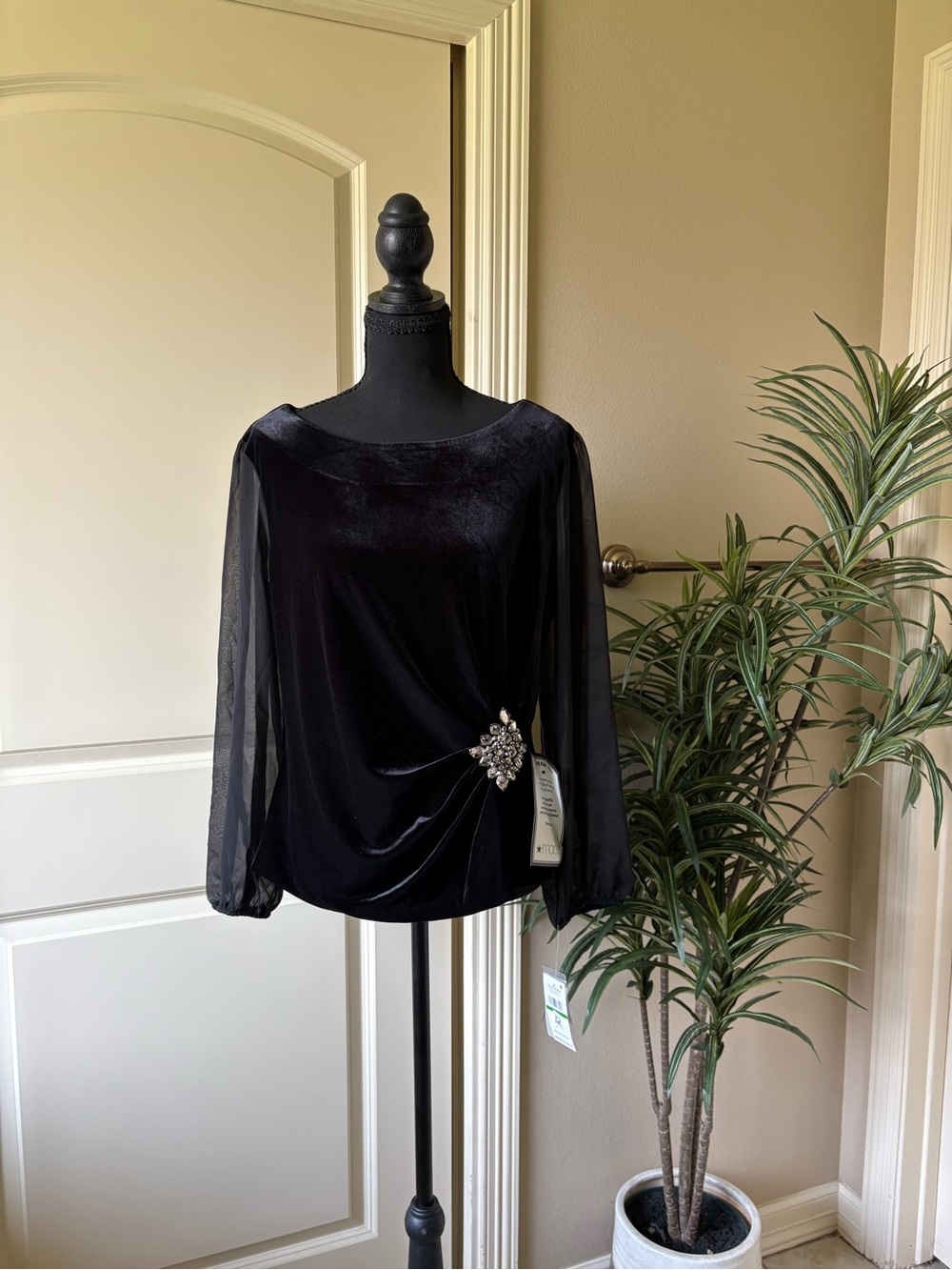 NWT Alex Evenings Black Velvet Blouse w Sheer Long Sleeves and Rhinestone Accent